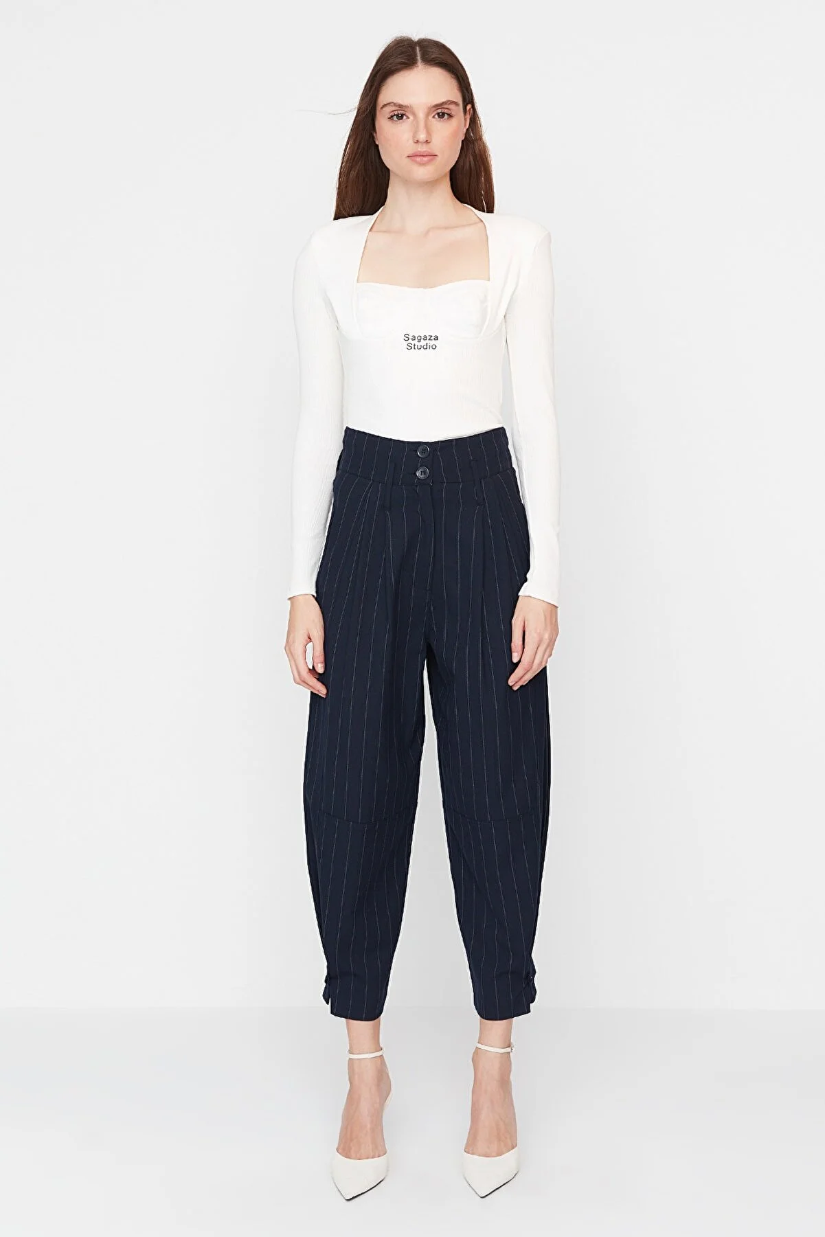 Trendyol Collection  X Sagaza Studio Marineblau gestreifte detaillierte Hose TPRAW23PL00039