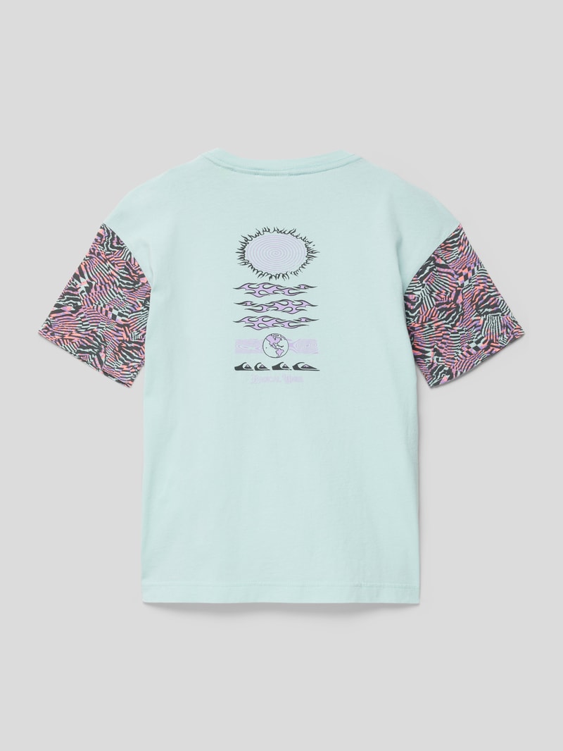 T-Shirt mit Label-Patch in helltürkis