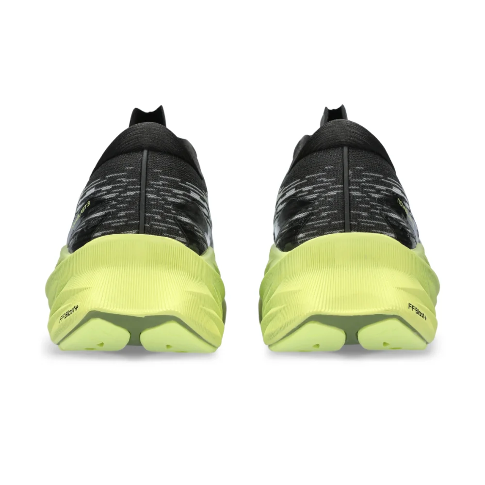 Asics Novablast 3 1011B458-005 / schwarz