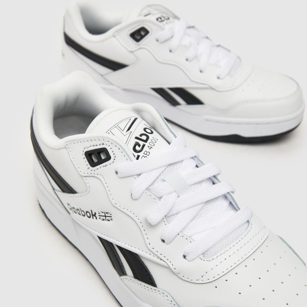 Reebok vita och svarta bb 4000 ii ungdomsskor