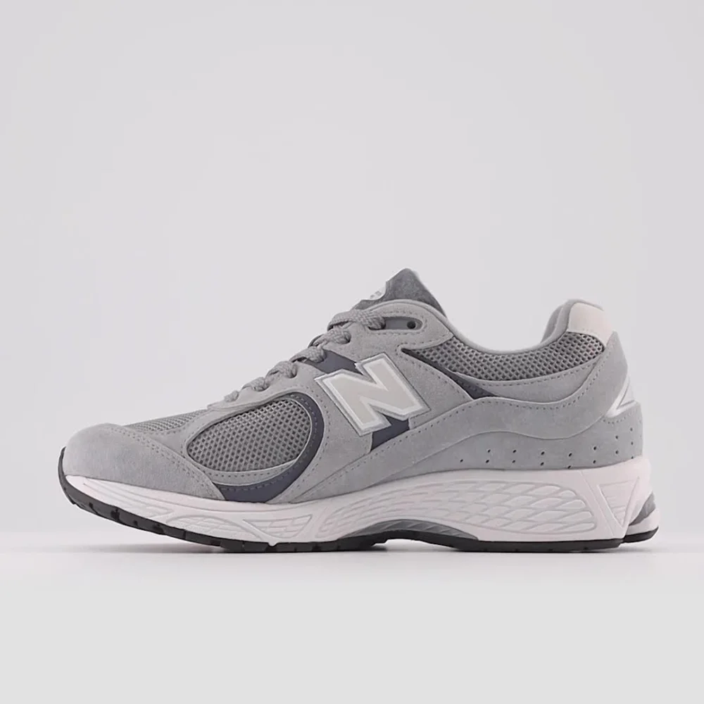 New Balance 2002R M2002RST / grau