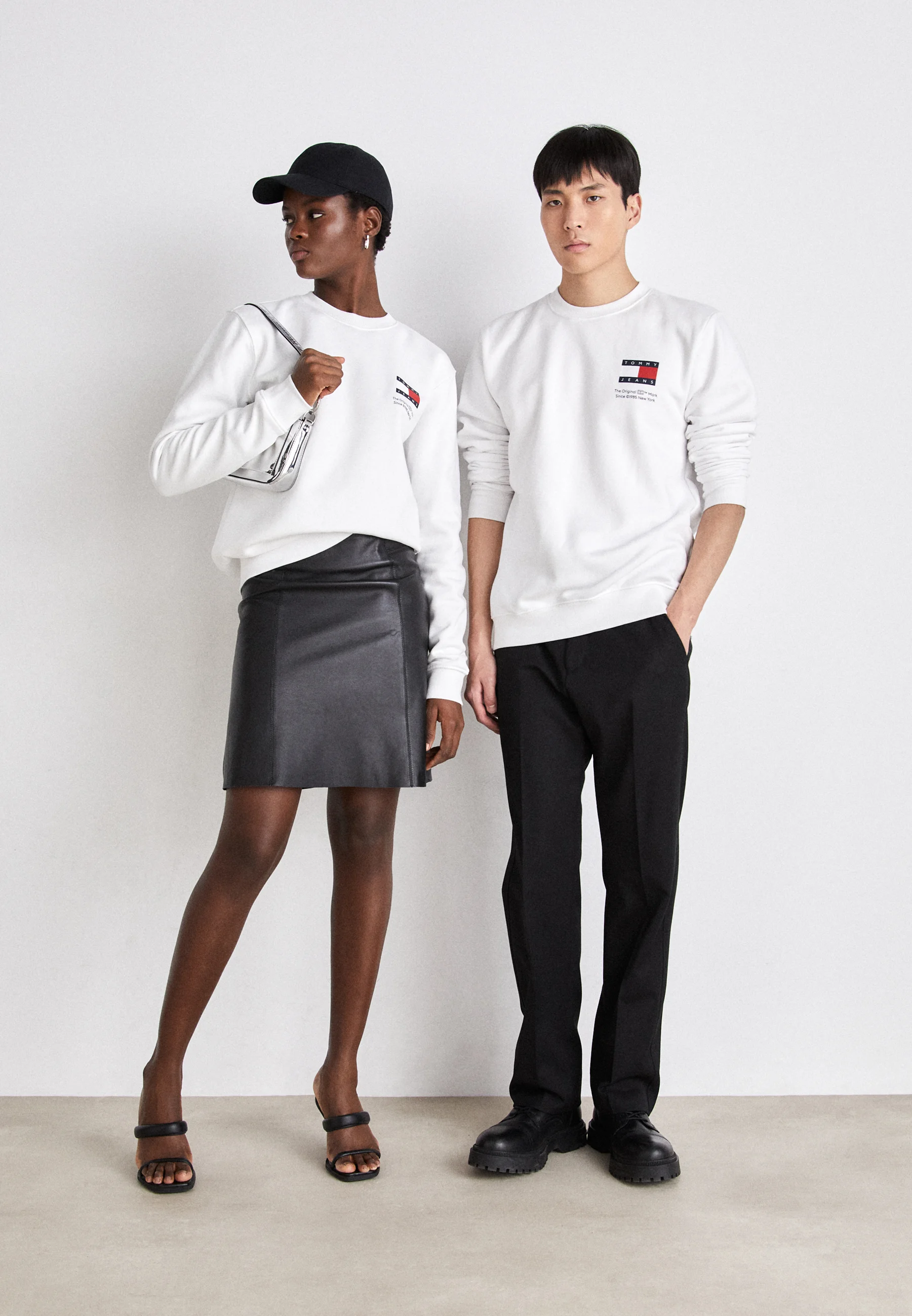 Tommy Jeans ESSENTIAL FLAG CNECK UNISEX - Sudadera