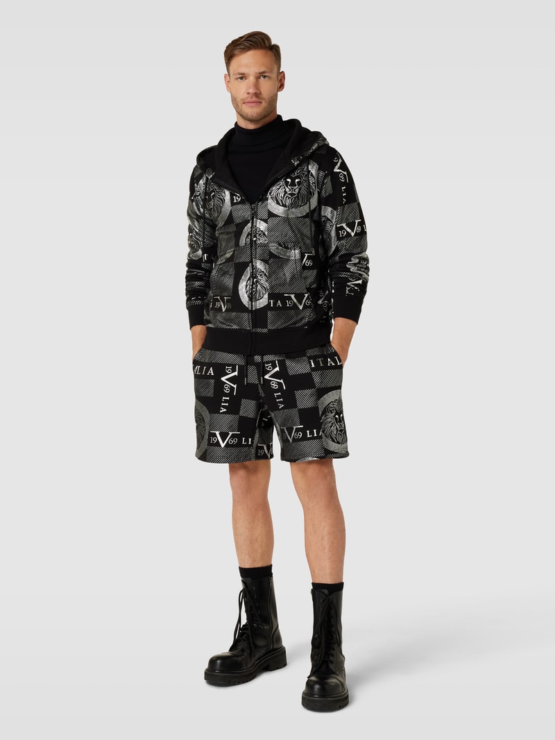 Sweatshorts mit Allover-Muster in schwarz