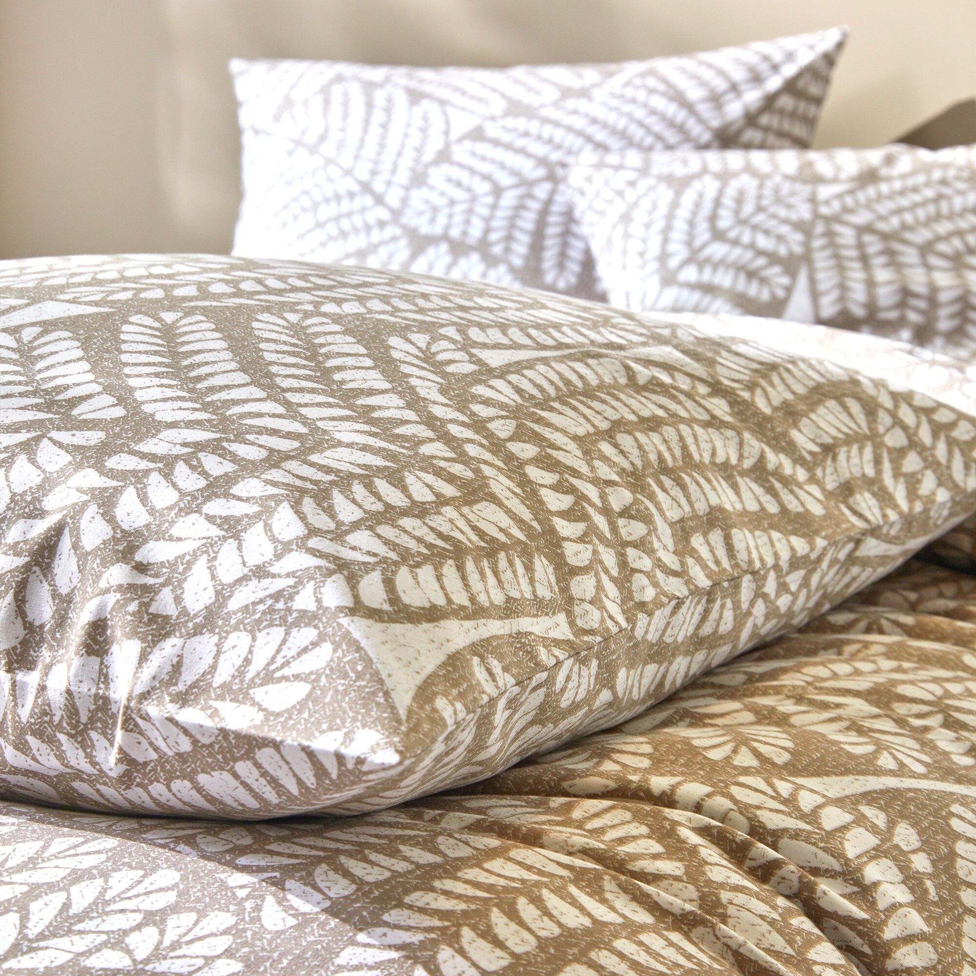 Linge de lit Sophia imprimé feuillage bicolore