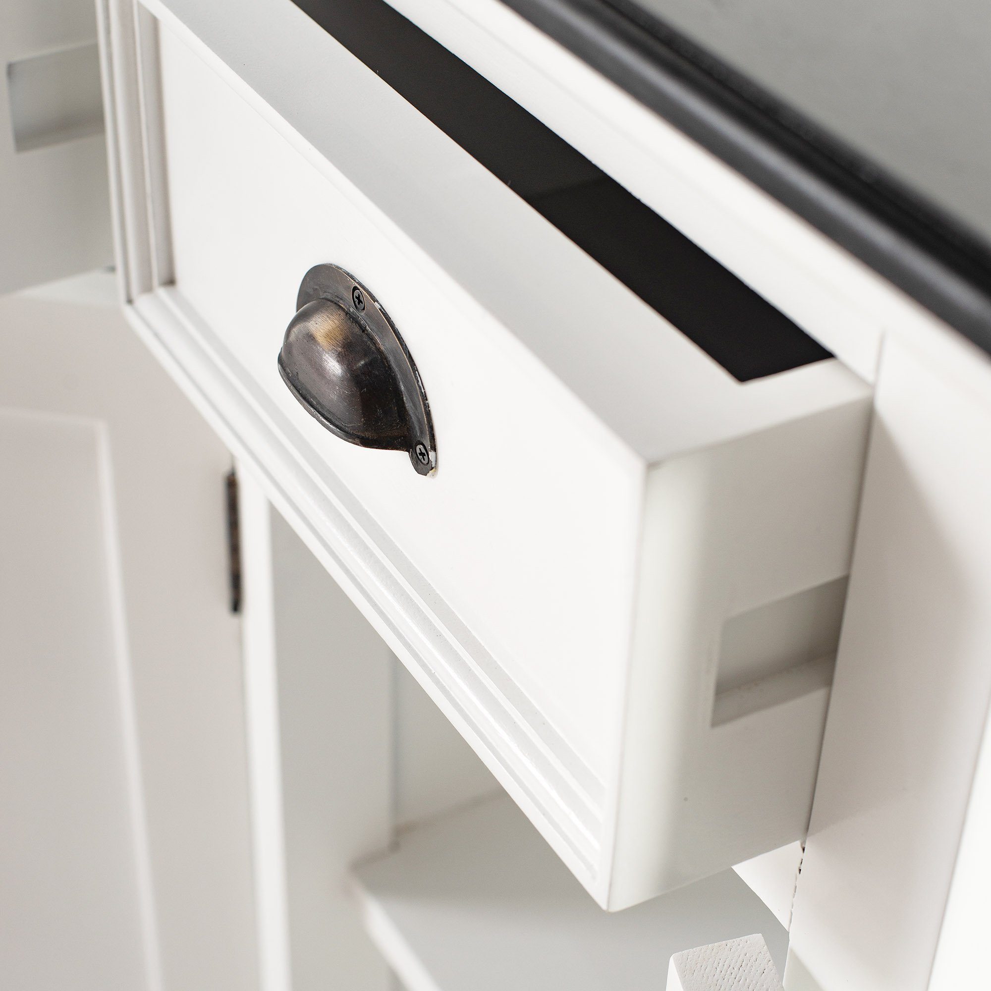 Novasolo Buffet Halifax Contrast Buffetschrank mit 4 Türen und 3 Schubladen
