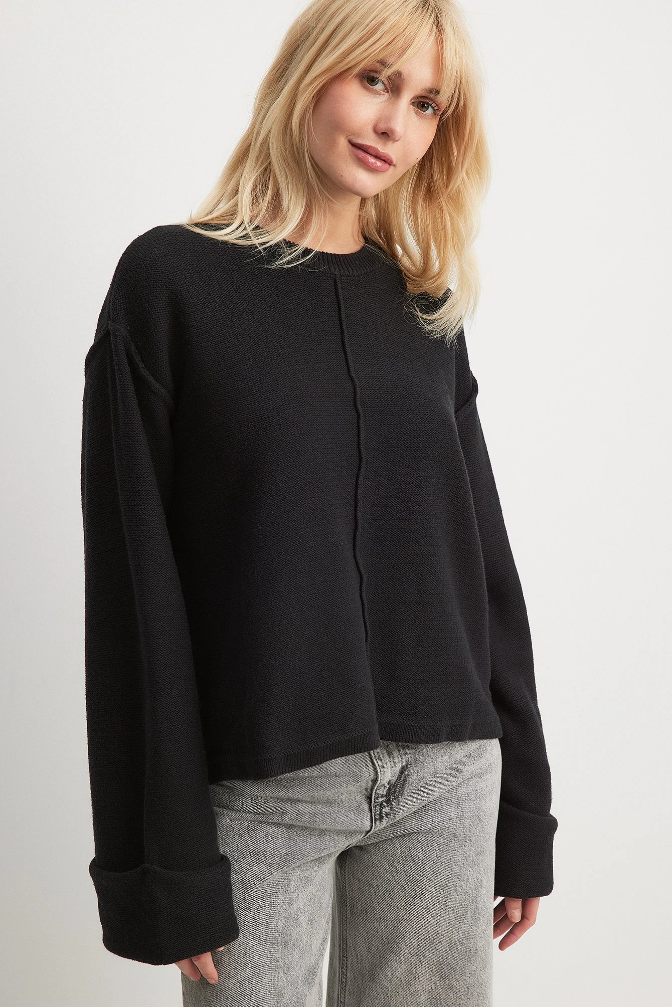 Strickpullover mit gefalteten Ärmeln