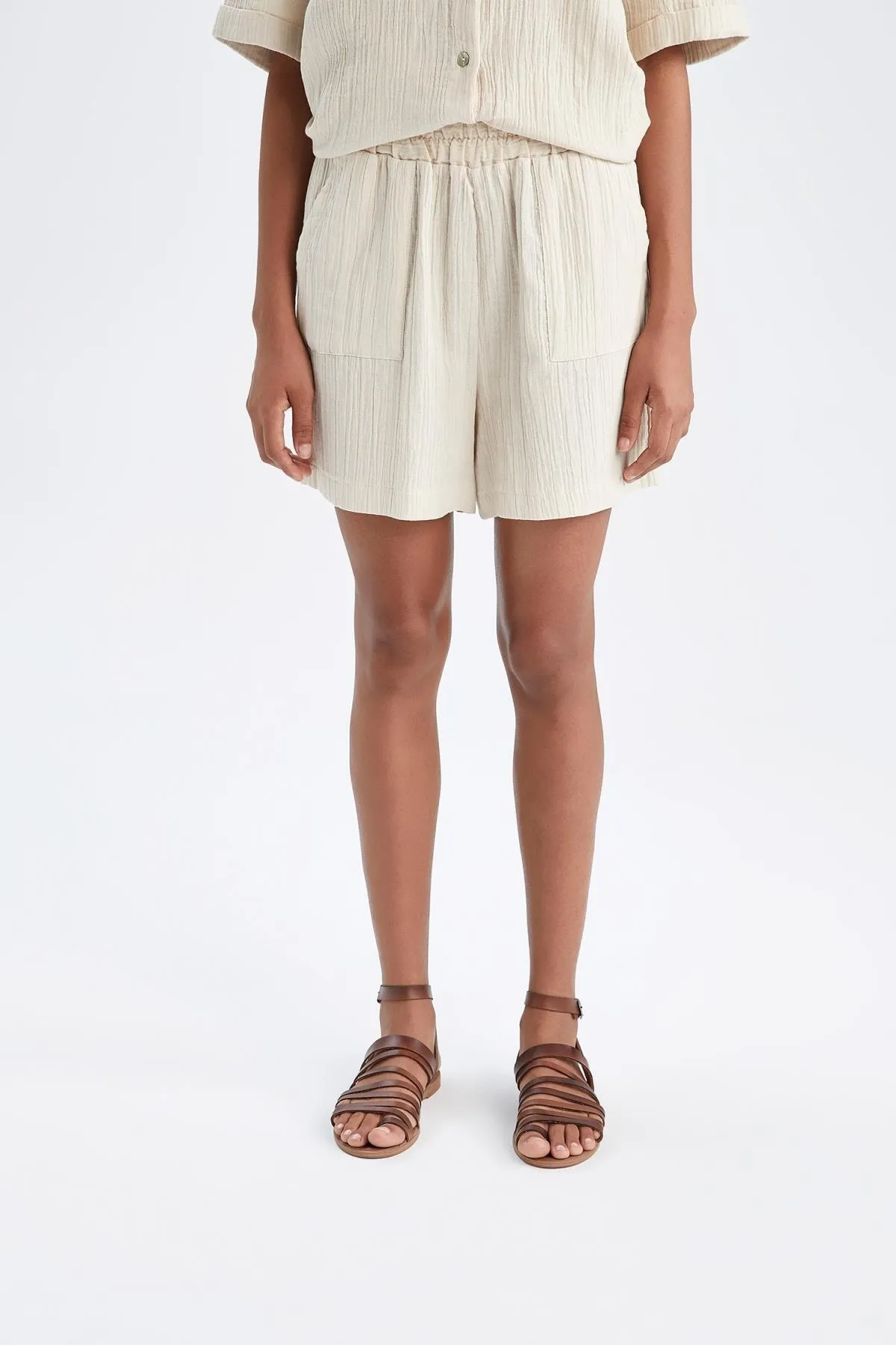 DeFacto  Regular-Fit-Shorts aus Musselin mit normaler Taille
