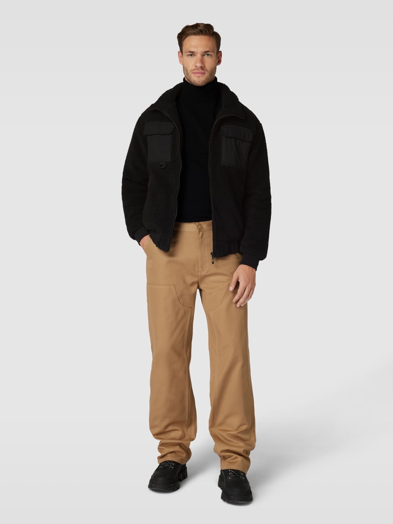 Jacke mit Stehkragen und Brusttaschen in schwarz