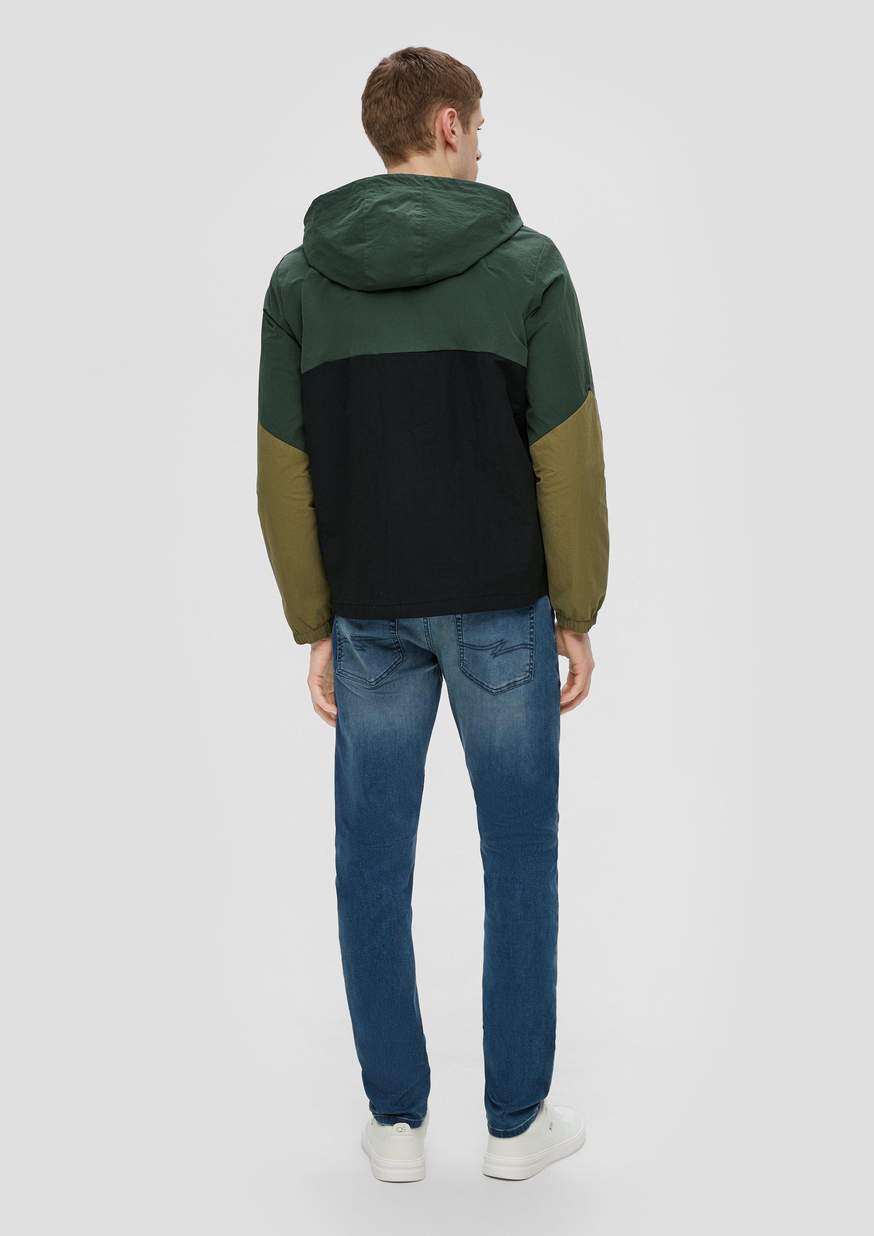 Kapuzenjacke aus Nylon  2141627-7896