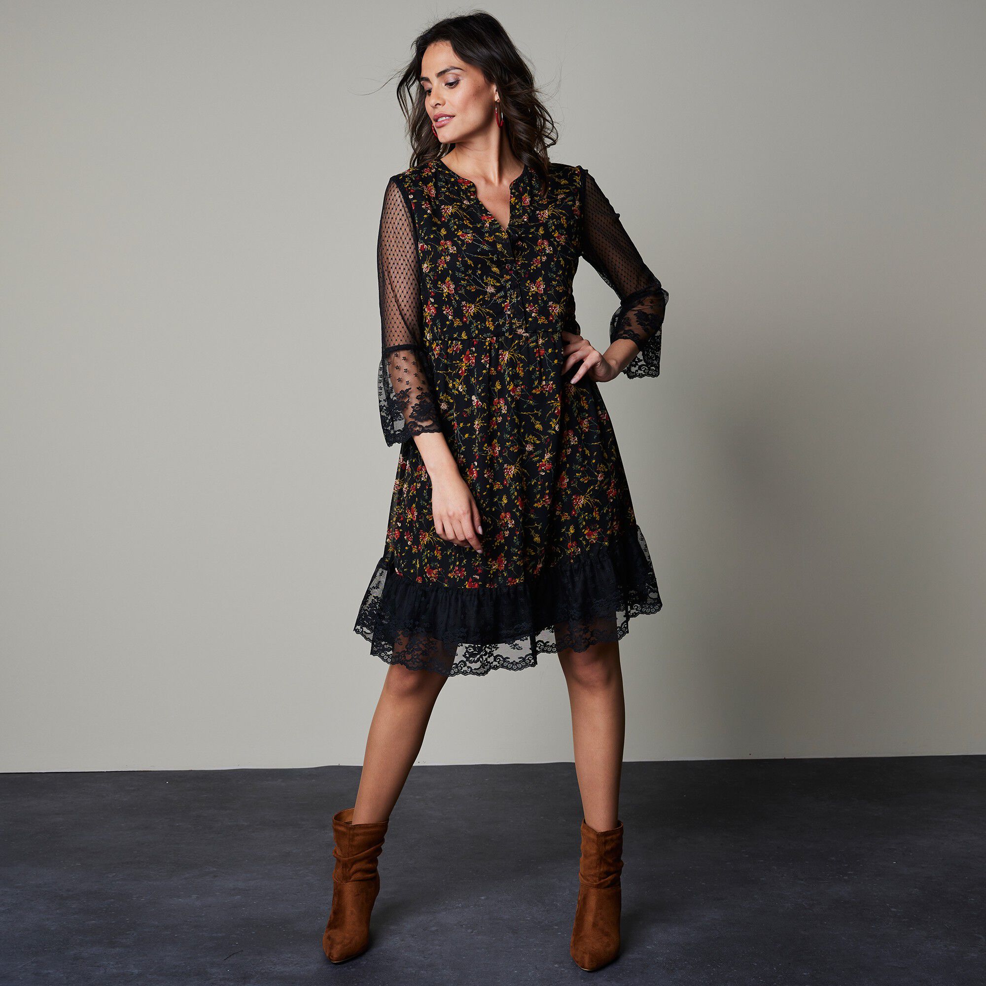 Robe dentelle manches 3/4 imprimée