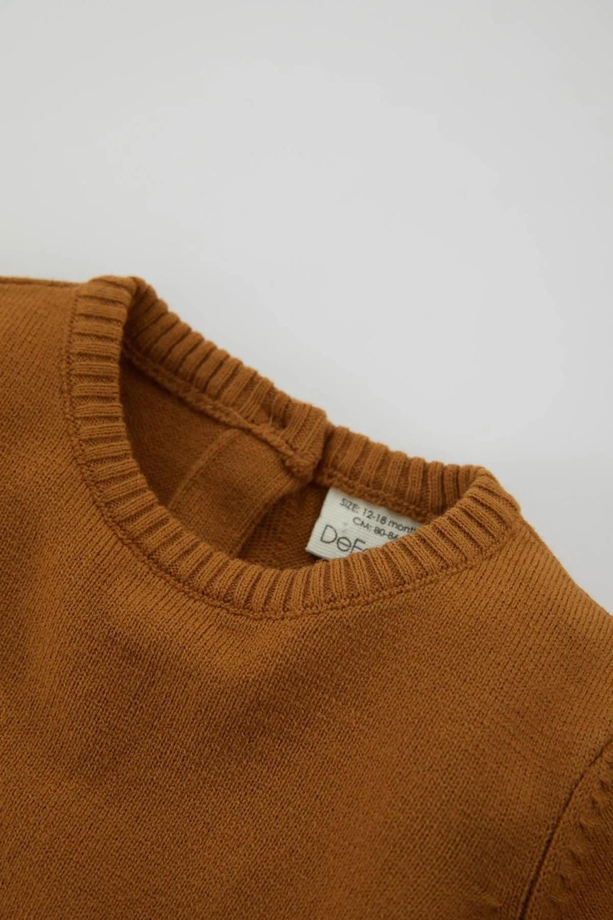 DeFacto  Pullover mit Rundhalsausschnitt und normaler Passform für Babys (J) - A5036a523au
