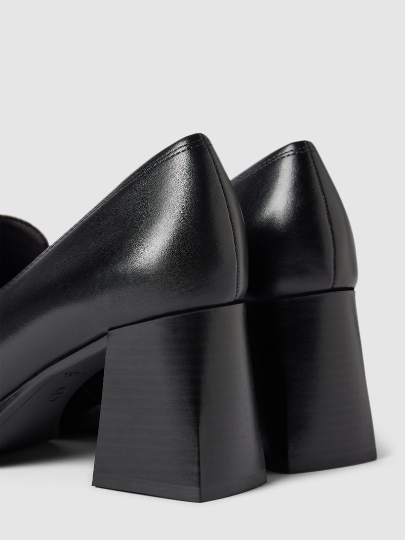 Pumps aus Leder in schwarz