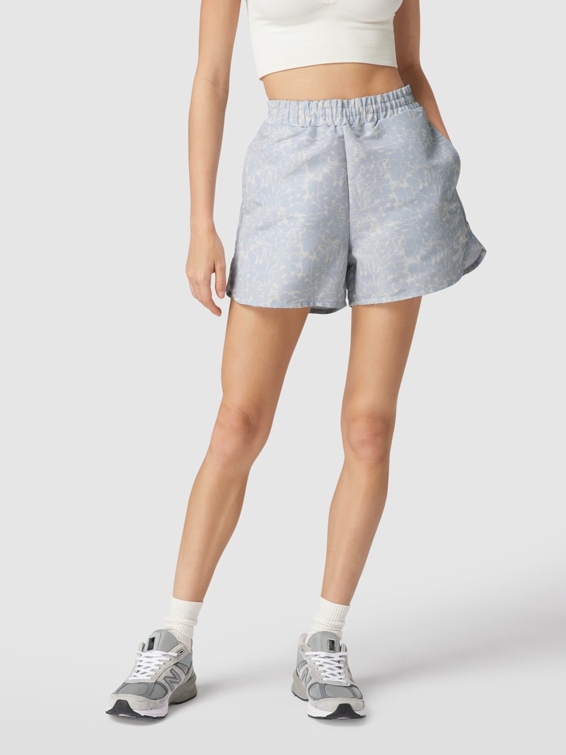 Shorts mit floralem Allover-Muster in hellblau
