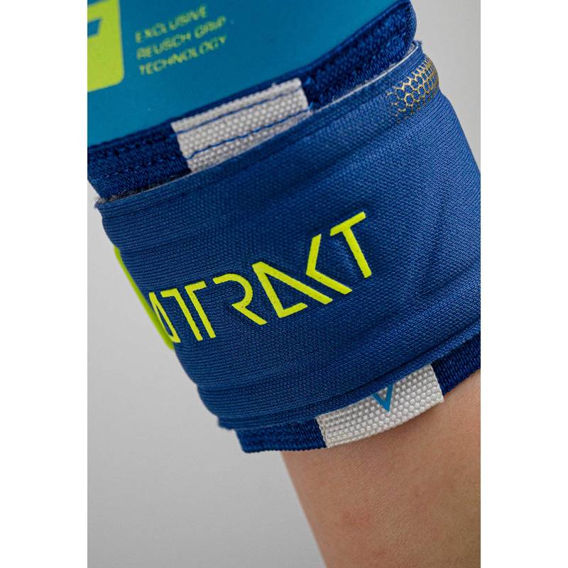Reusch Attrakt Freegel Aqua Windproof Torwarthandschuhe