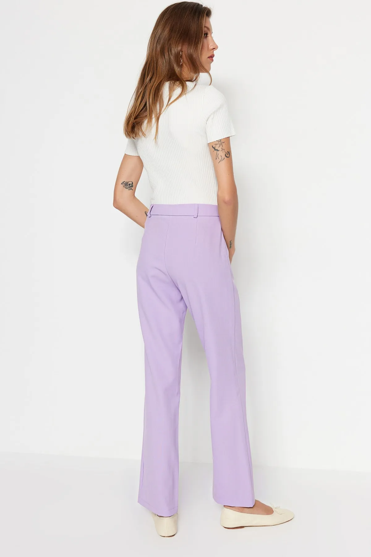 Trendyol Collection  Lilafarbene, gerade, gerippte, genähte Webhose mit hoher Taille TWOSS21PL0093