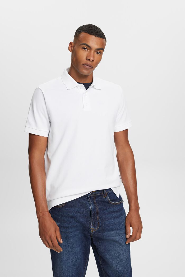 Charakteristisches Piqué-Poloshirt
