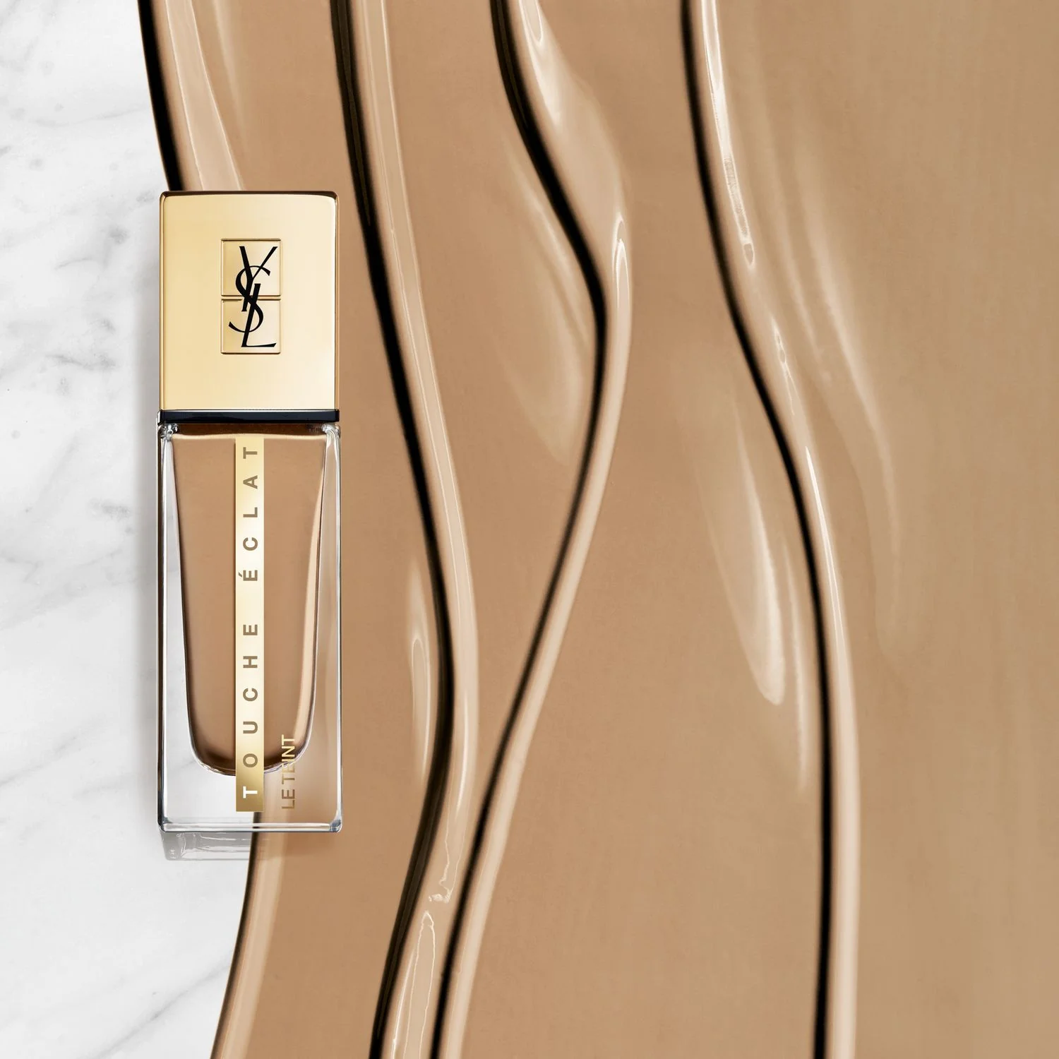 Face Touche Éclat Le Teint - Flytende foundation