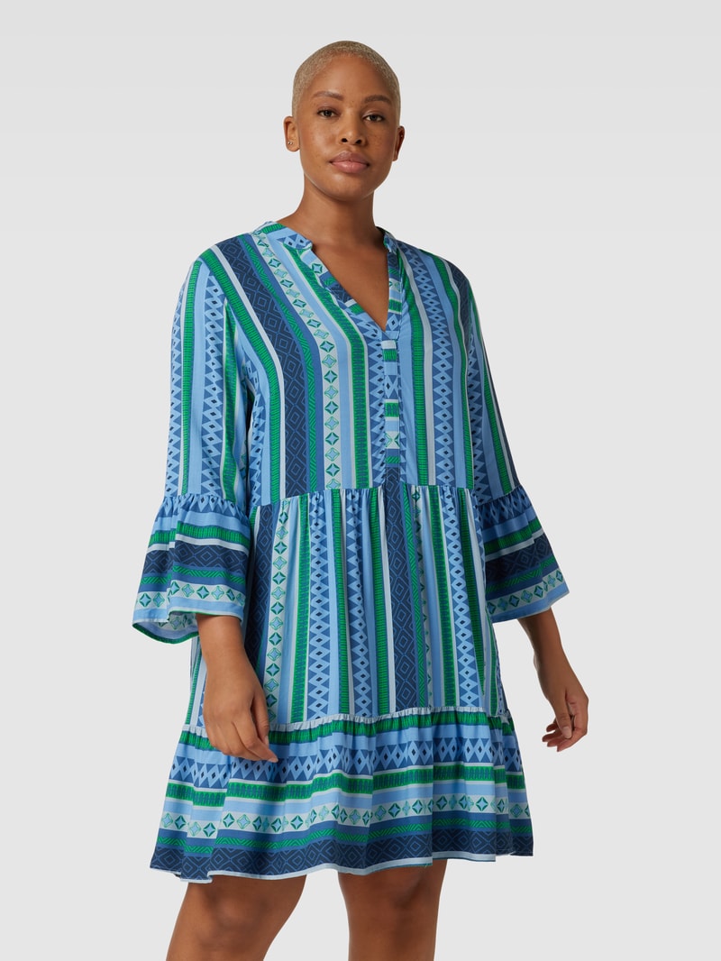PLUS SIZE Tunika im Allover-Muster Modell 'MARRAKESH' in hellblau