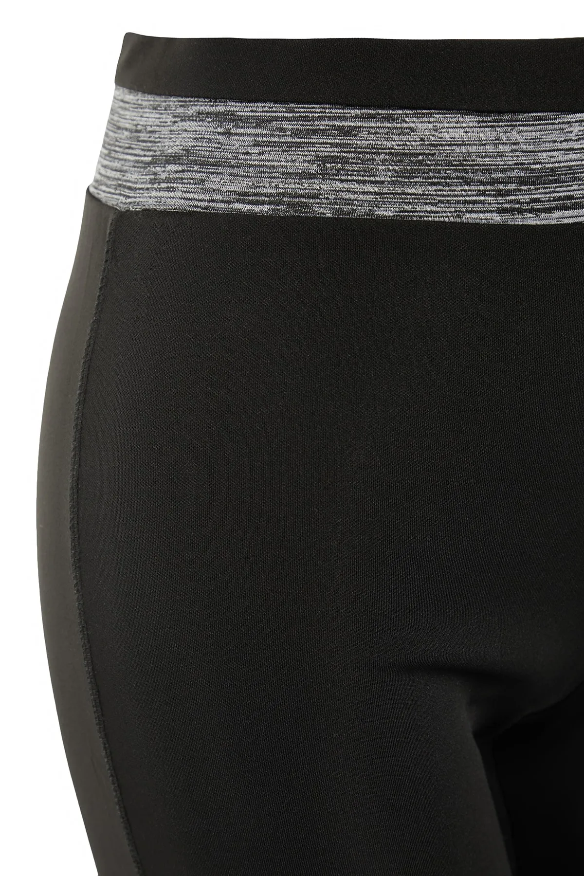 Trendyol Collection  Schwarze Scuba/Diver-Sport-Jogginghose mit entspannter Passform und spanischen Beinen, gestrickt, TWOAW20EA0083