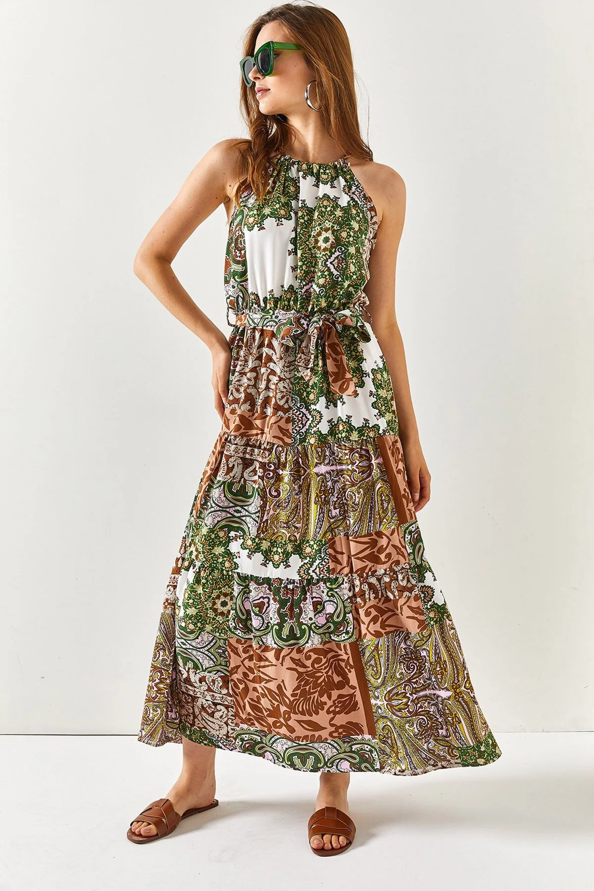 Olalook  Gewebtes Viscon-Kleid mit grünem Neckholder-Kragen und Gürtel für Damen ELB-19001548