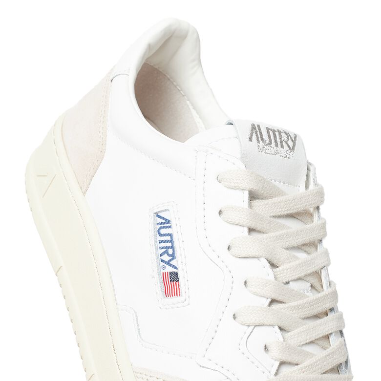 Autry 01 Low LS33 white/white
