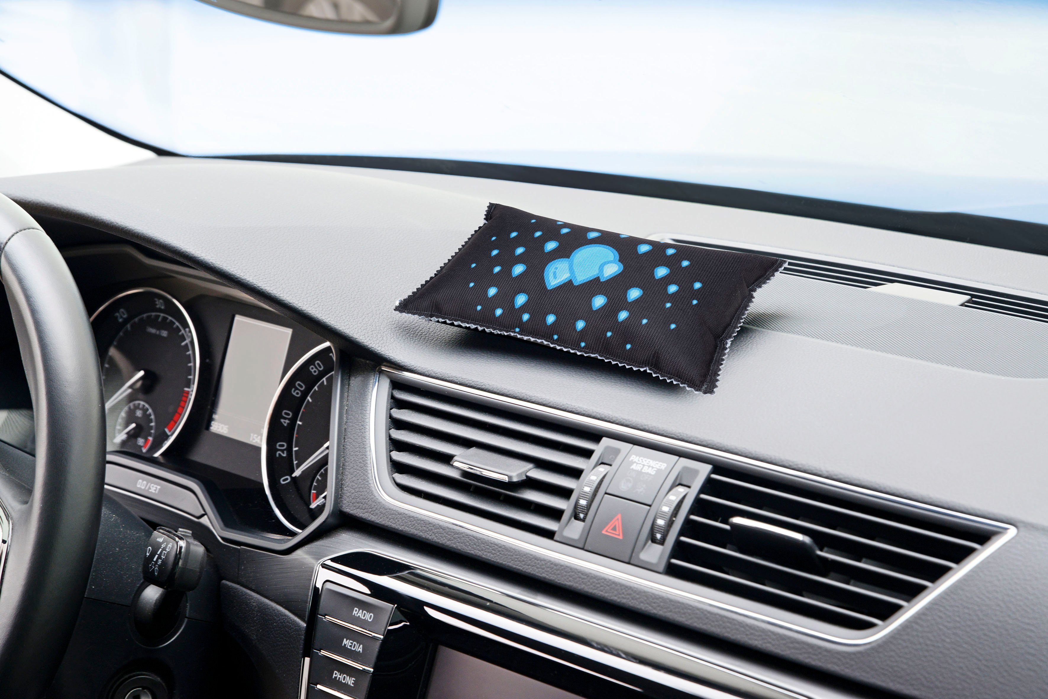 WENKO Luftentfeuchter Auto-Entfeuchter, für 20 m³ Räume, mit Indikator, 2 Stk.