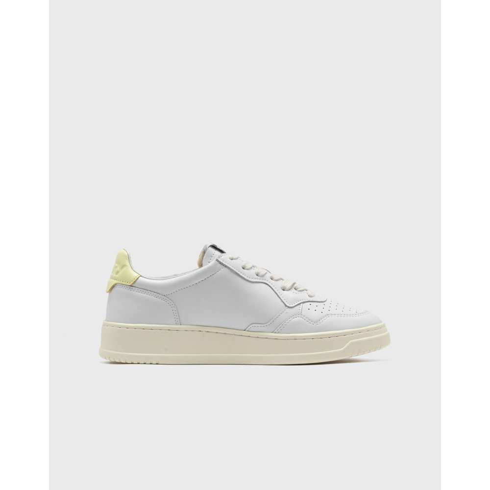 Autry WMNS Medalist Low W AULWLL58 / weiss