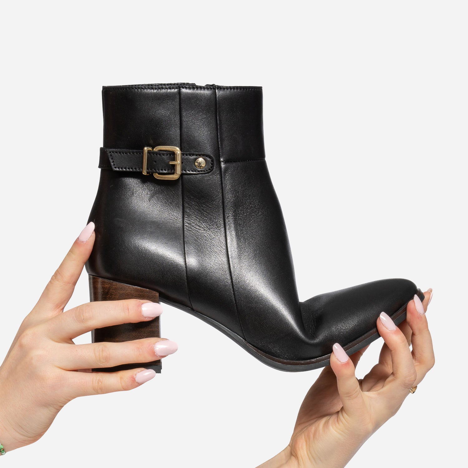 Boots noir éco-conçu en cuir avec bride