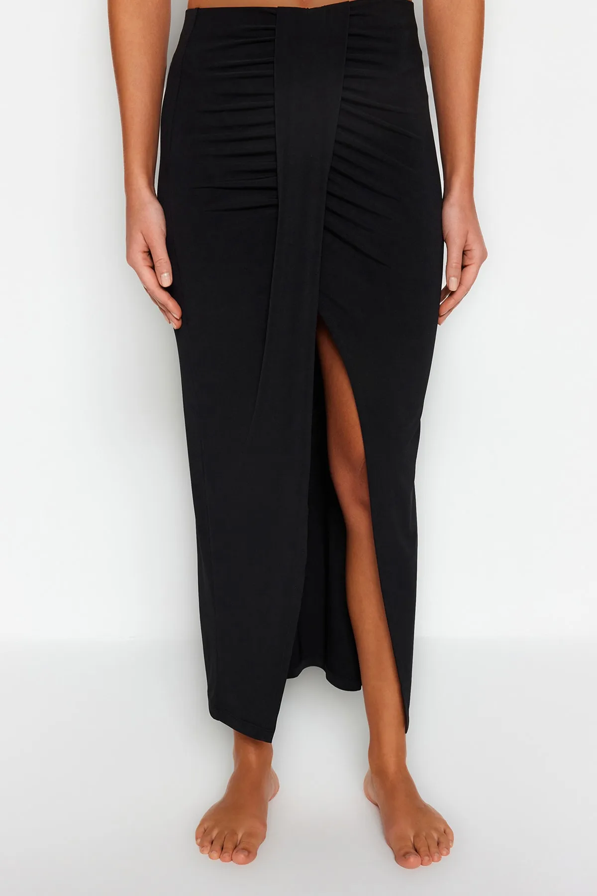 Trendyol Collection  Schwarzer, taillierter, gewebter Maxi-Schlitzrock TBESS23ET00021