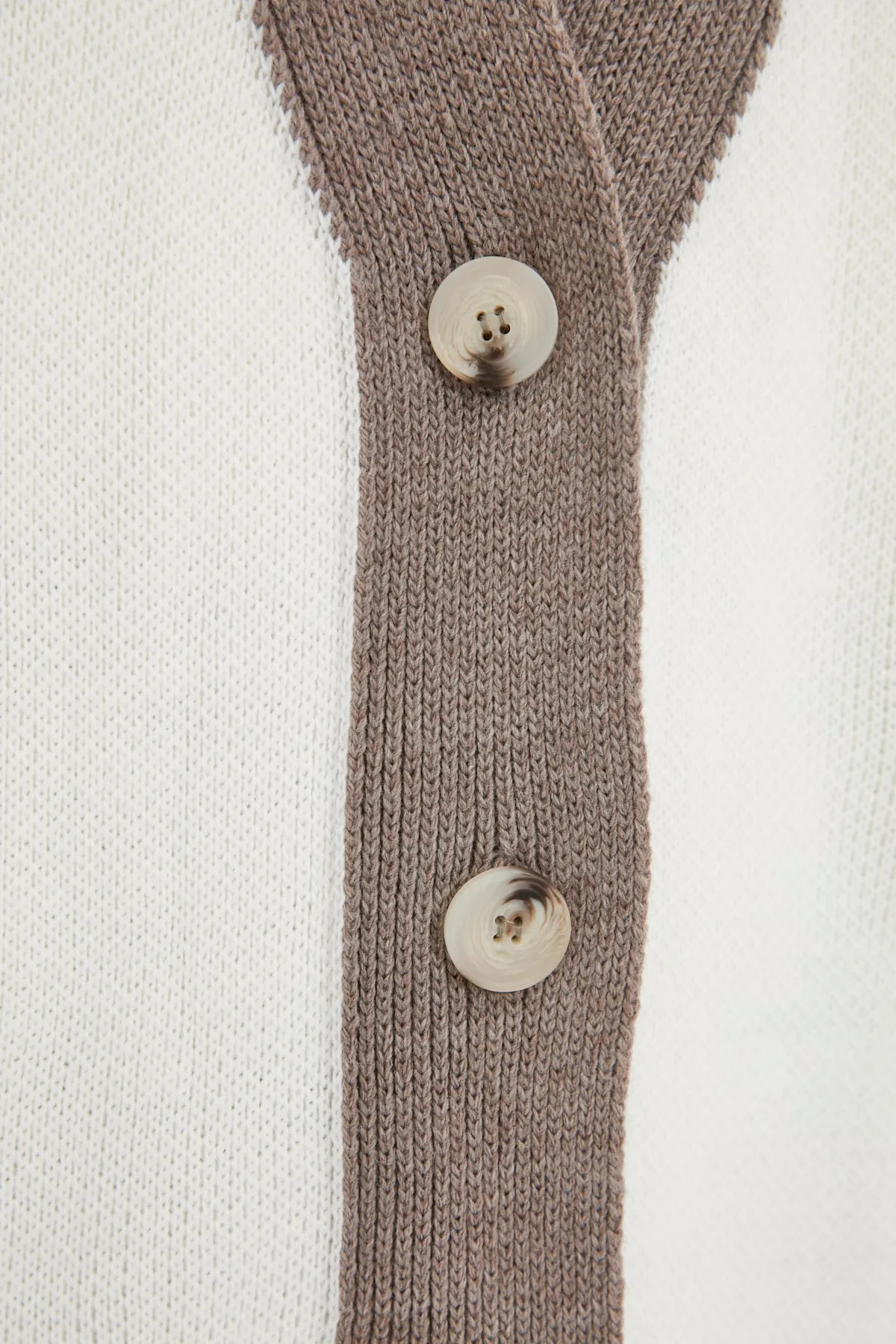 Trendyol Modest  Strickset mit Strickjacke und Hose in Nerzgelb mit Streifendetail TCTAW22AU0156