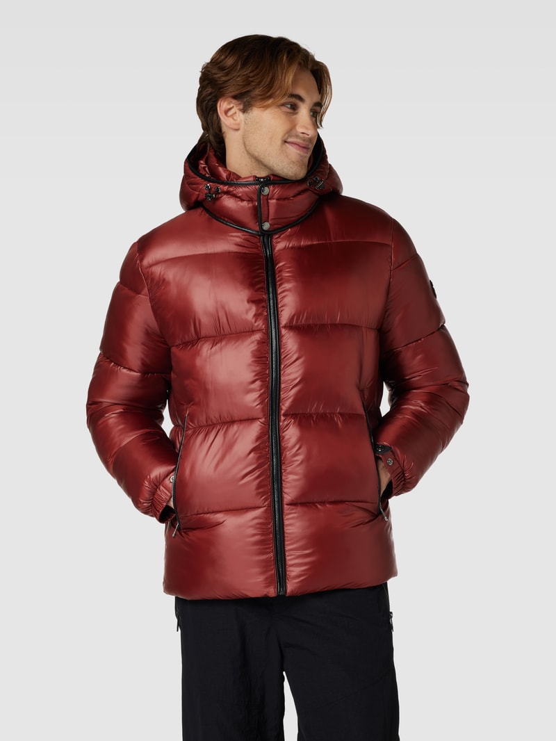 Steppjacke mit Reißverschlusstaschen in bordeaux rot
