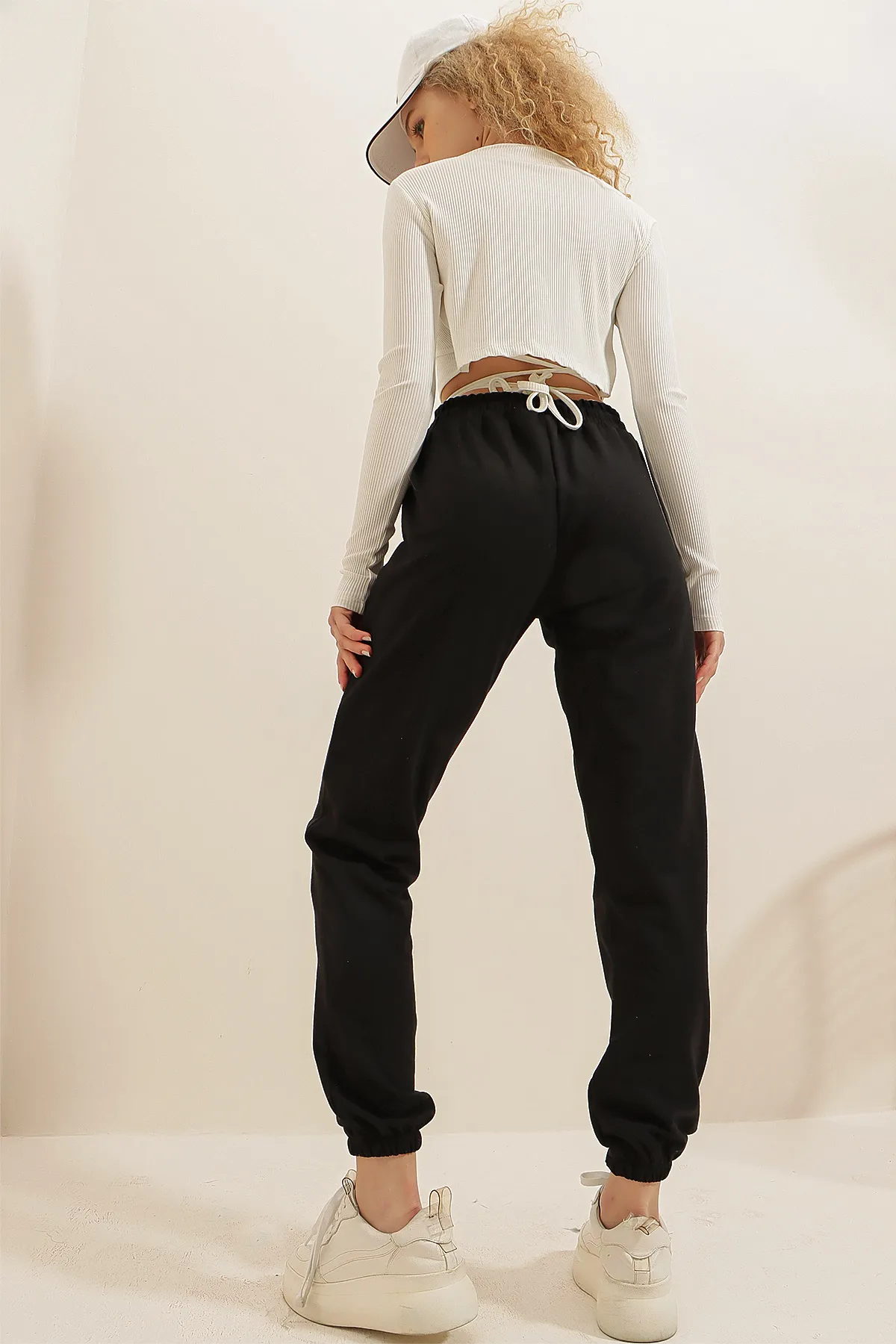 Trend Alaçatı Stili  Jogginghose - Schwarz - Relaxed