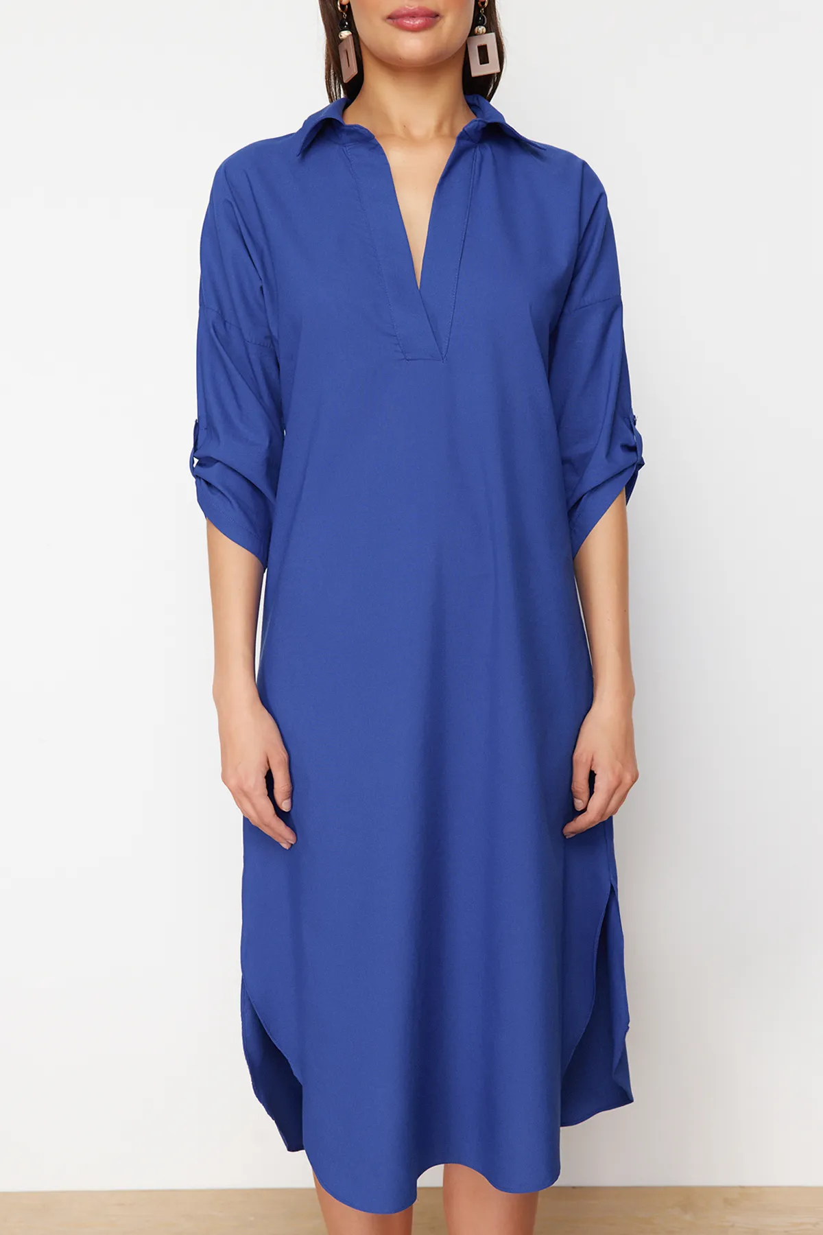 Trendyol Collection  Saks Midi-Strandkleid mit gewebtem Schlitz TBESS21EL3847