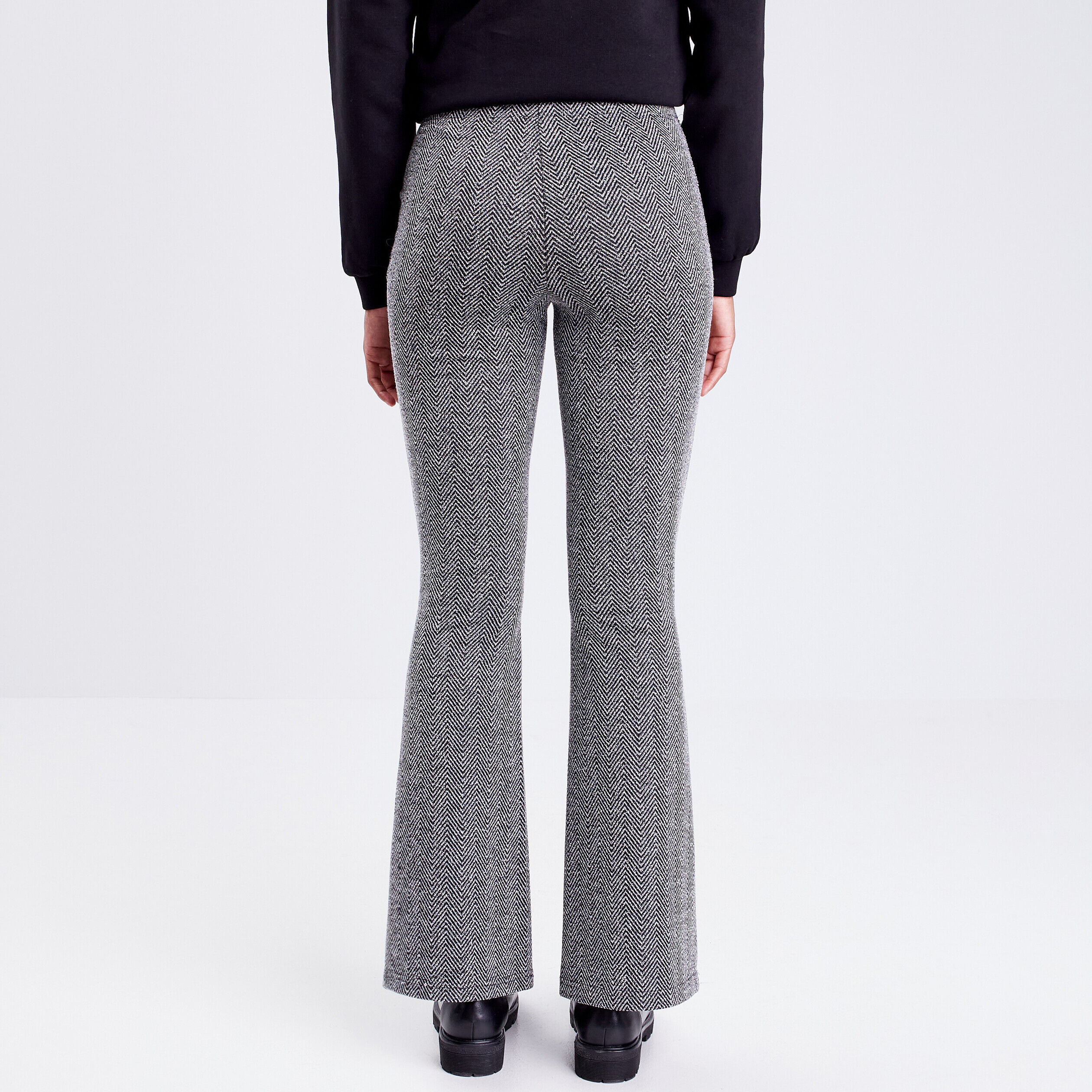 Pantalon yoga bootcut noir femme | Cache Cache