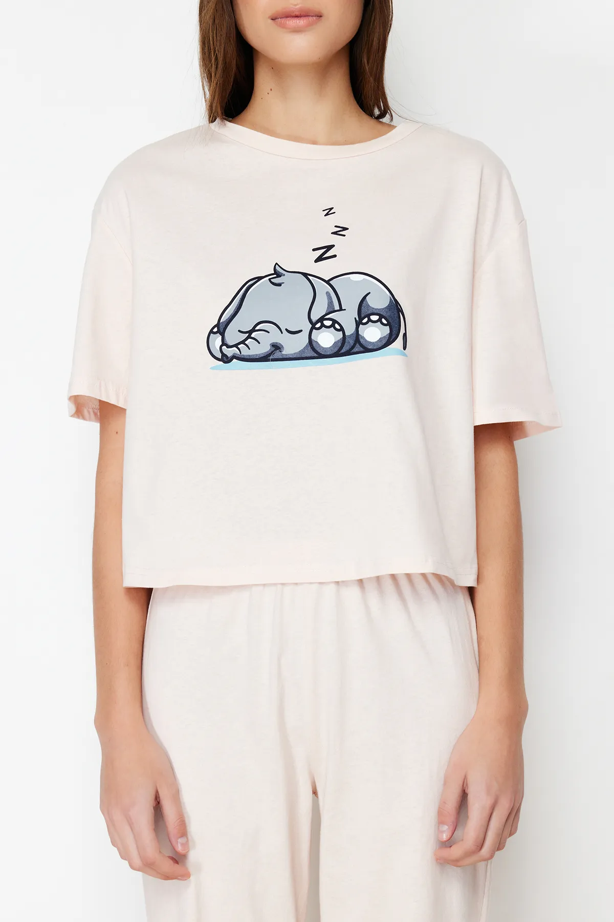 Trendyol Collection  Puderfarbenes Strick-Pyjama-Set aus 100 % Baumwolle mit Elefantenmuster THMSS24PT00070