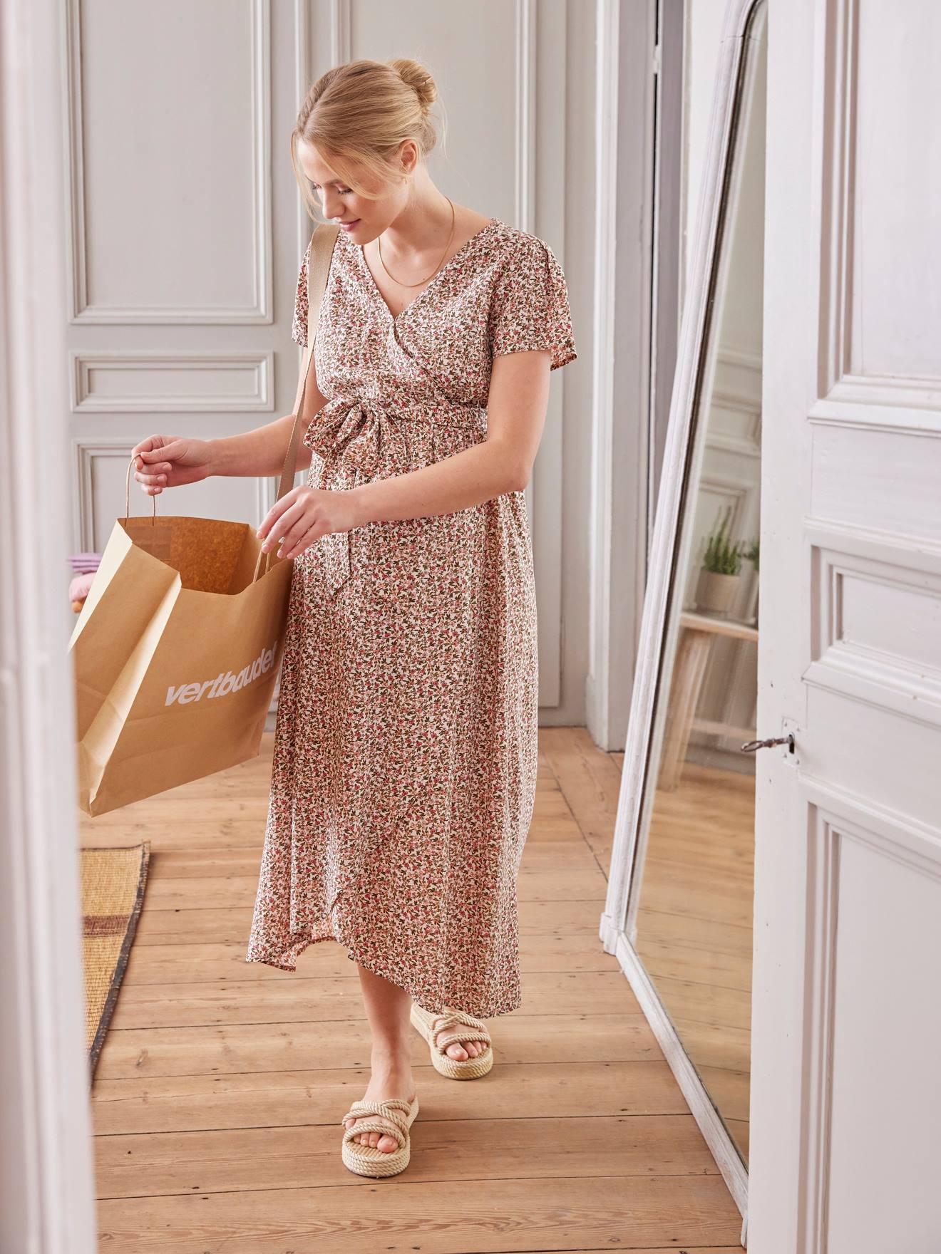 Robe imprimée fleurs avec lien à ceinturer grossesse et allaitement terracotta