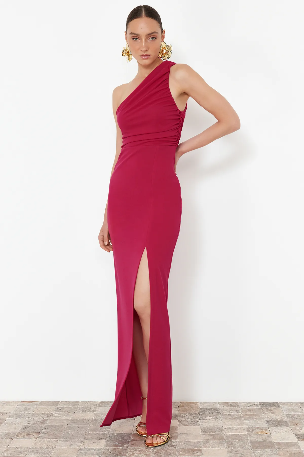 Trendyol Collection  Fuchsiafarbenes, figurbetontes, langes Abendkleid aus Strick TPRSS24AE00172