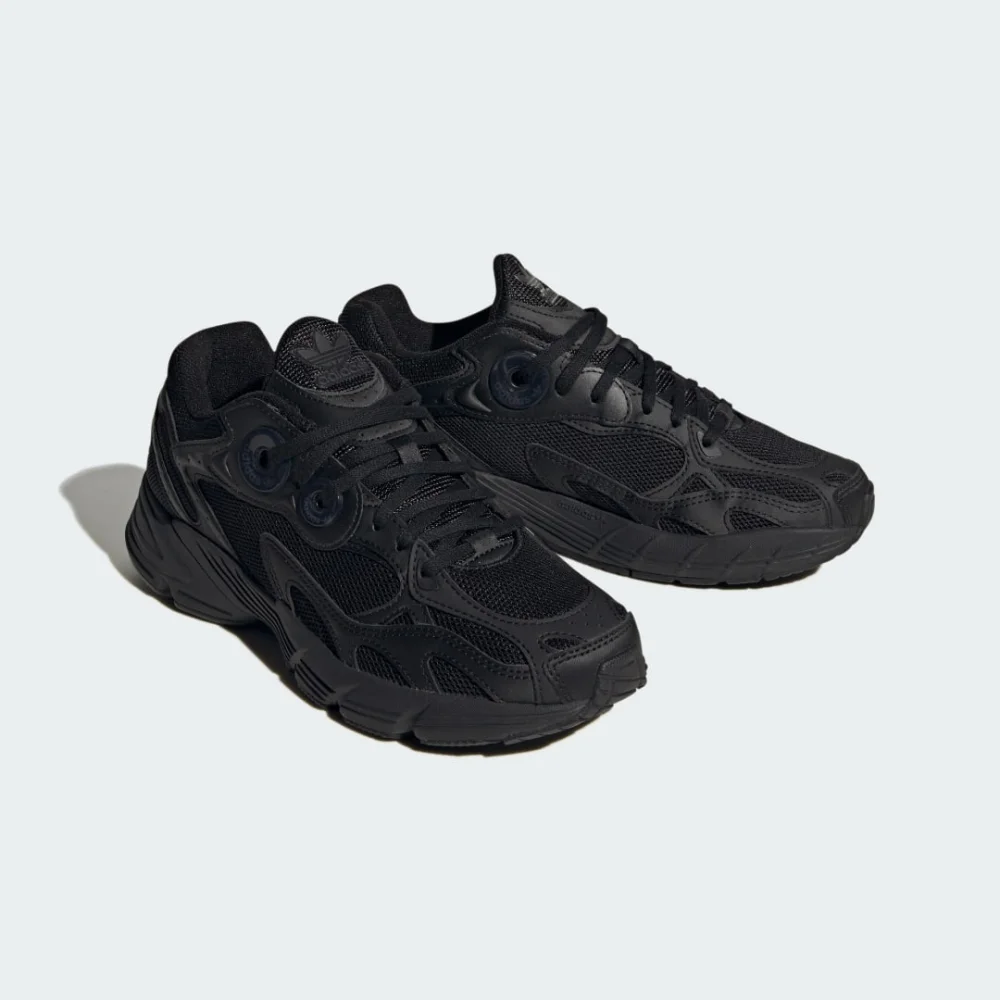 adidas Astir IE9888 / schwarz