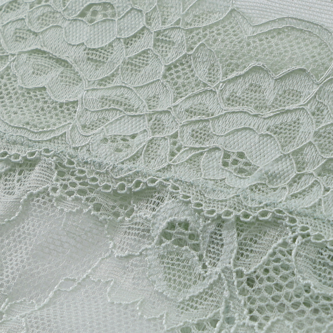 3 Damen Strings mit Spitze
