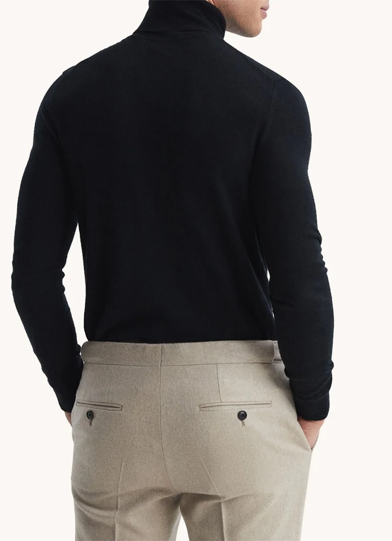Reiss Caine fine-knit turtleneck sweater made of merino wool