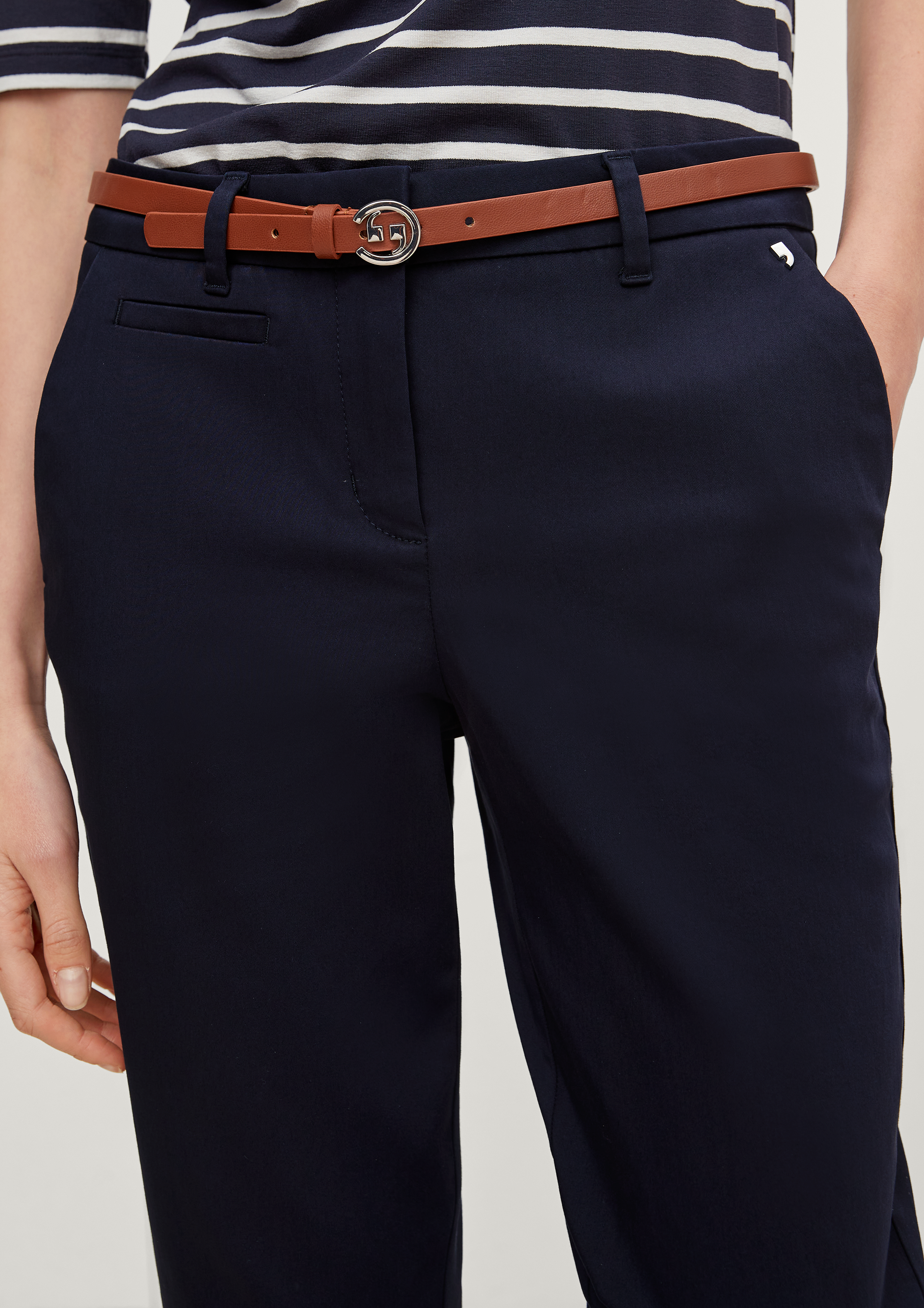 Slim: Chino-Hose mit Gürtel - navy
