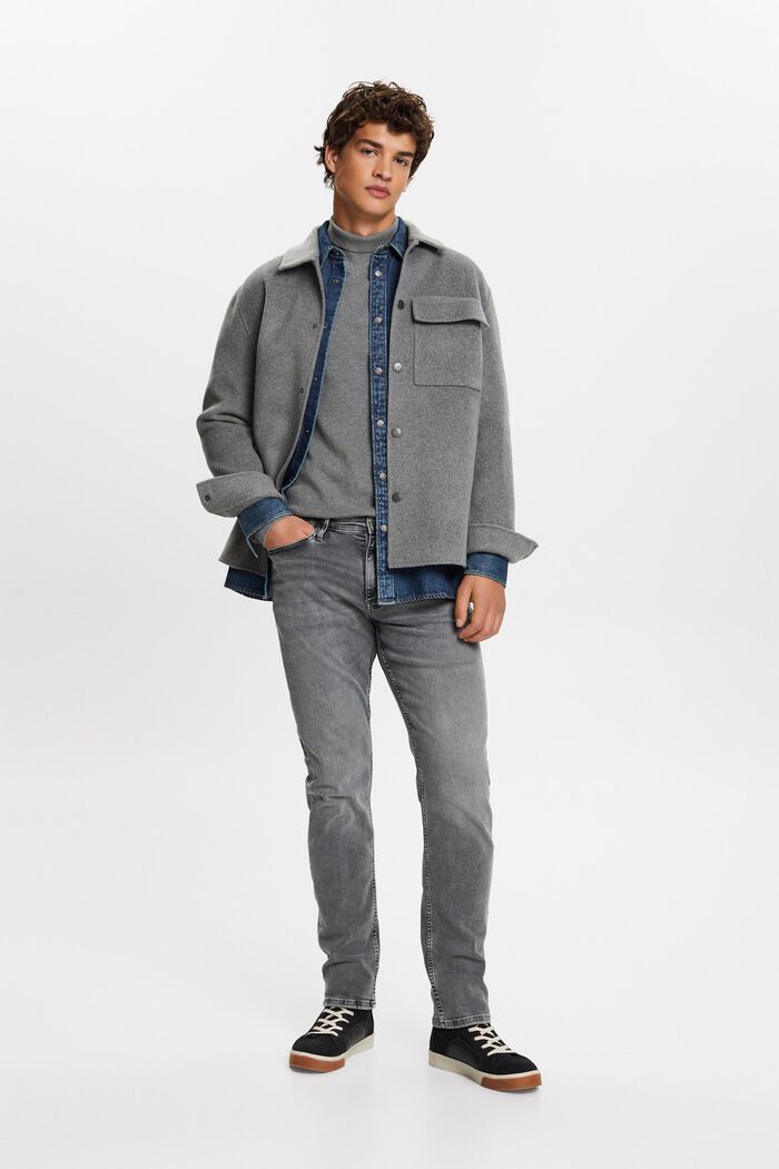 Jeans mit schmaler Passform und mittelhohem Bund