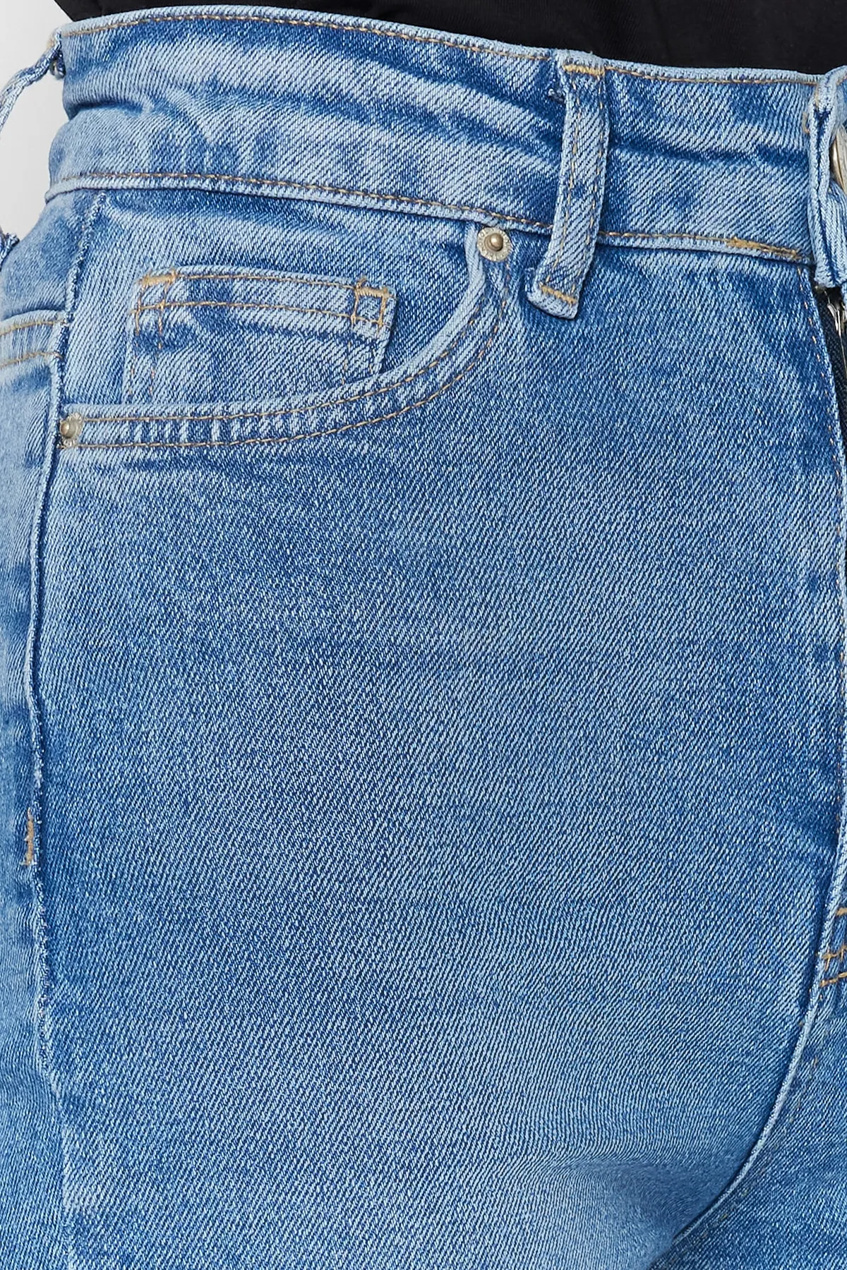Trendyol Collection  Blaue Schlagjeans mit hoher Taille TWOSS23JE00063