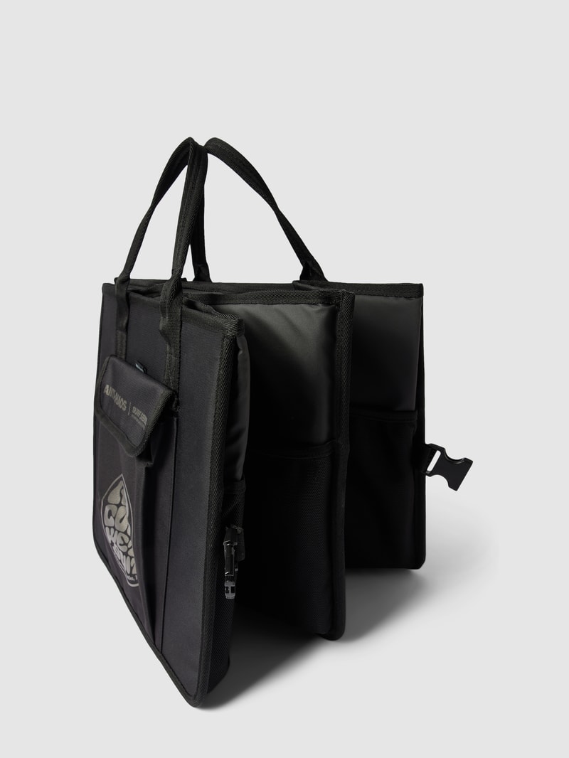Tasche mit Label-Print in schwarz