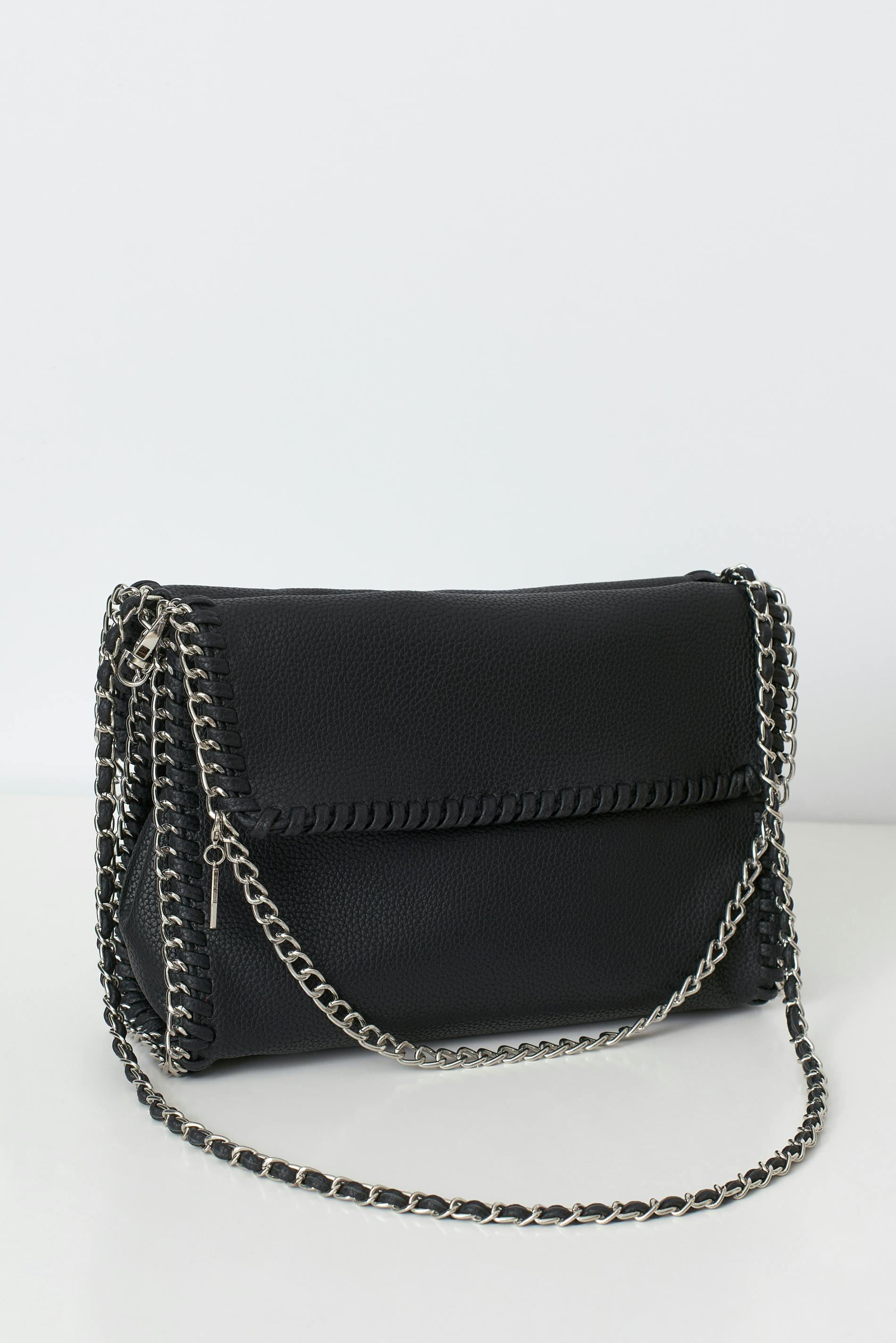Chunky chain bag