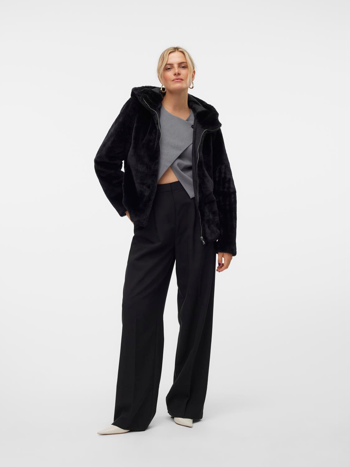 VMSONJAHOODIE Jacke