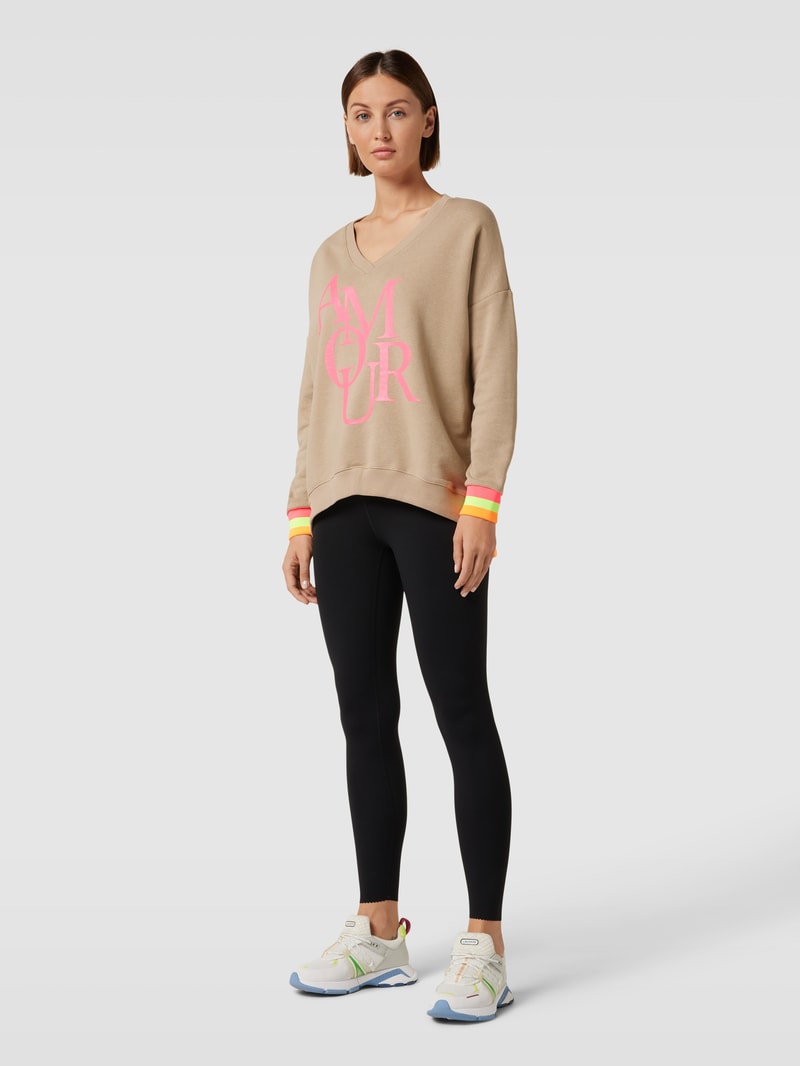 Sweatshirt mit Statement-Print in sand