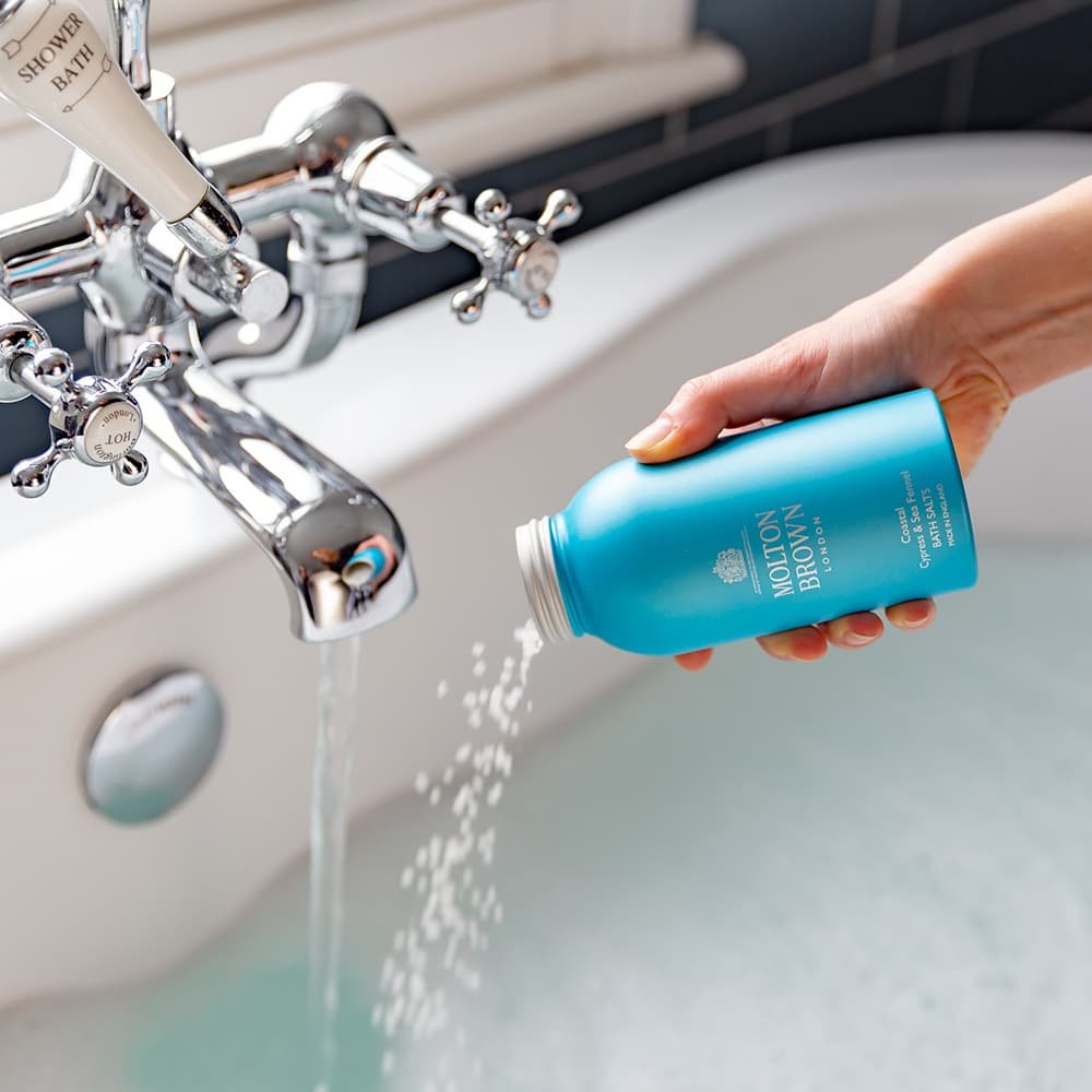 Molton Brown Bath & Body Coastal Cypress & Sea Fennel Bath Salts