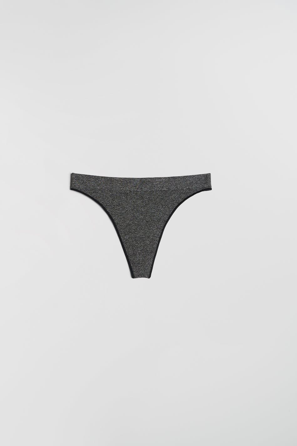Freja seamless string