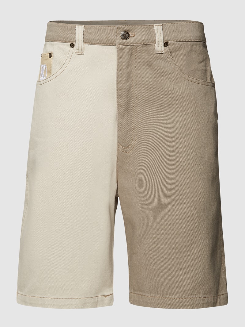 Bermudas mit Brand-Stitching in olivgrün